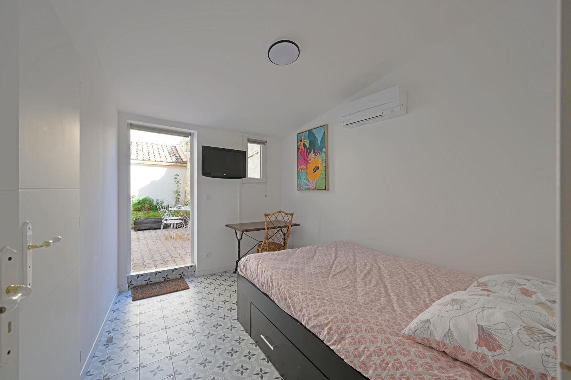 La Cigale - Vieux Village - Charmante Maisonnette Climatisee Avec Jardin Villeneuve-lès-Avignon Exterior foto